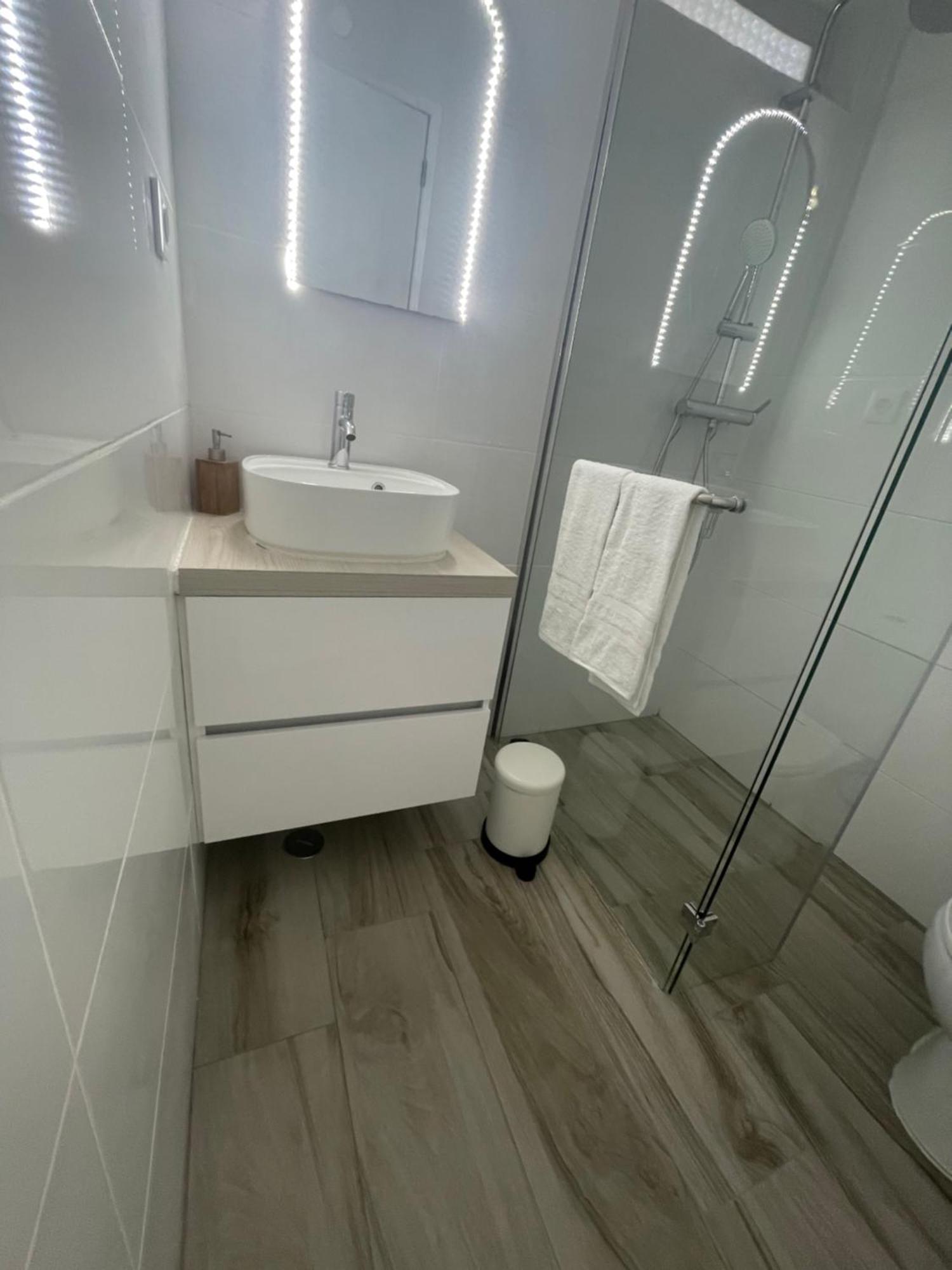 New! Apartment 50 Meters From The Beach Карвоейро Екстериор снимка